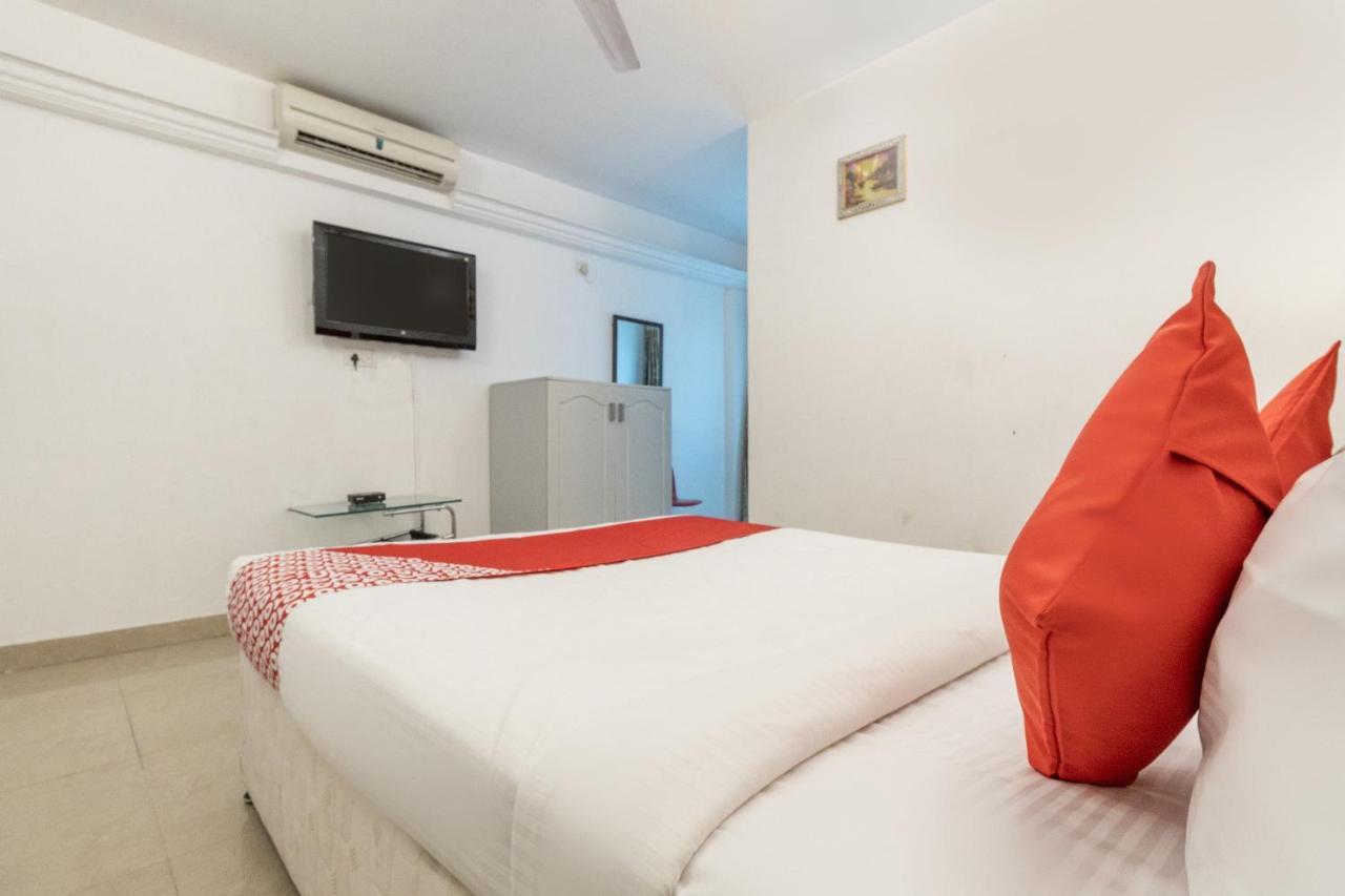 Oyo Hotel Fiesta Grand Bangalore Exterior photo